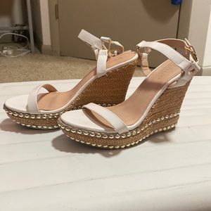 White wedges